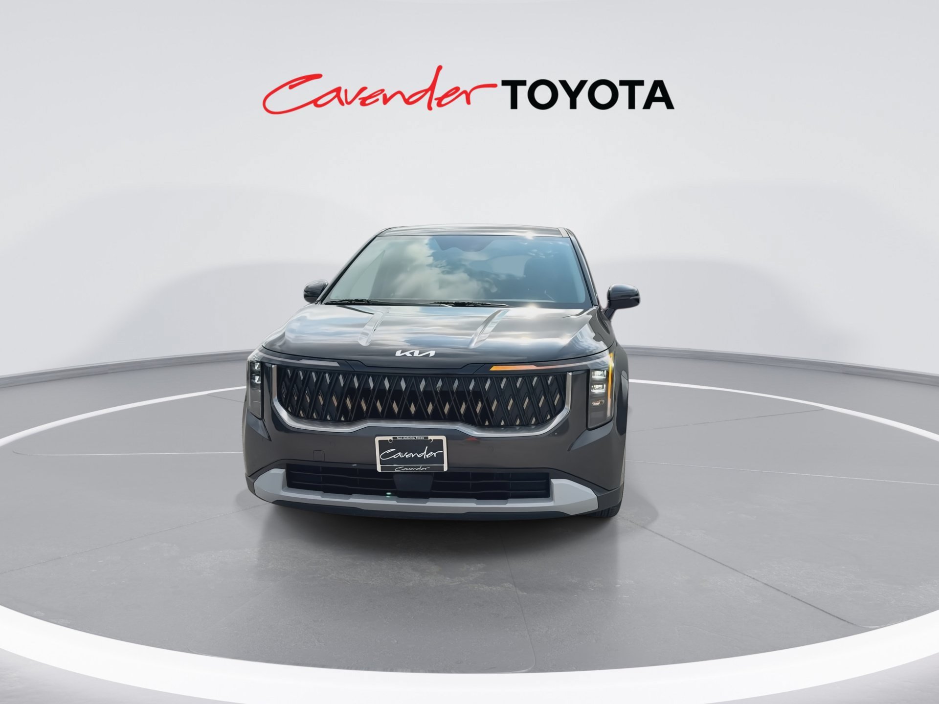 Used 2026 Kia Carnival FWD image 3