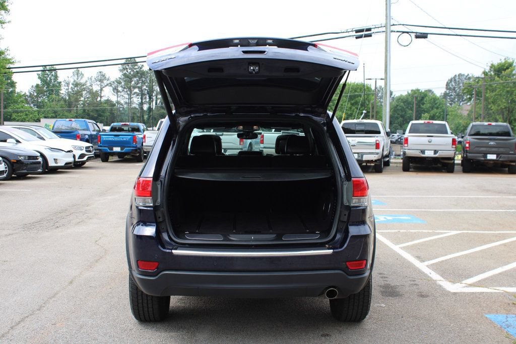 Used 2017 Jeep Grand Cherokee Limited w/ Luxury Group II AWD/4WD image 9