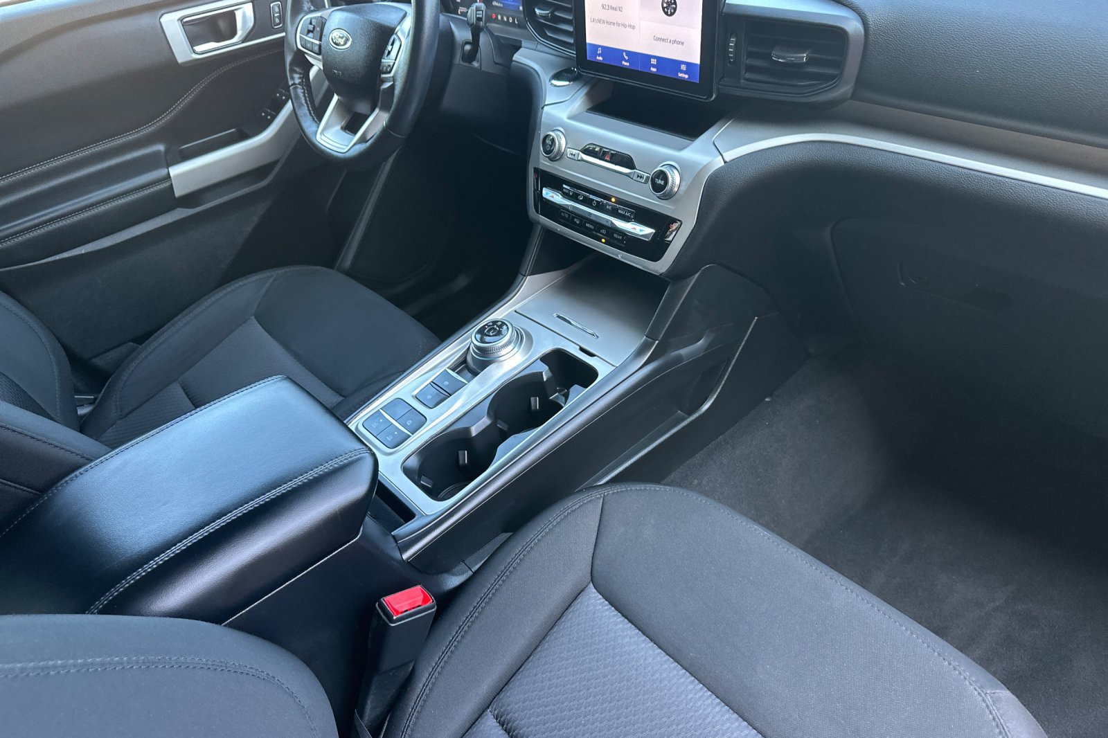 Used 2022 Ford Explorer XLT RWD image 17