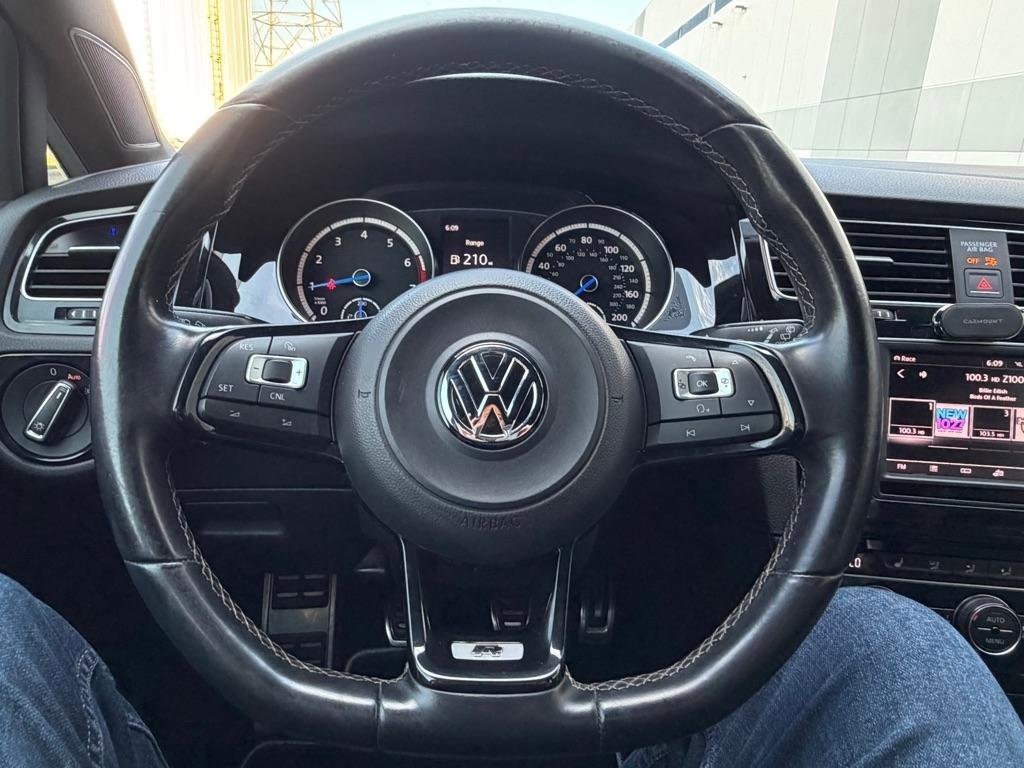 Used 2016 Volkswagen Golf R 4-Door image 36