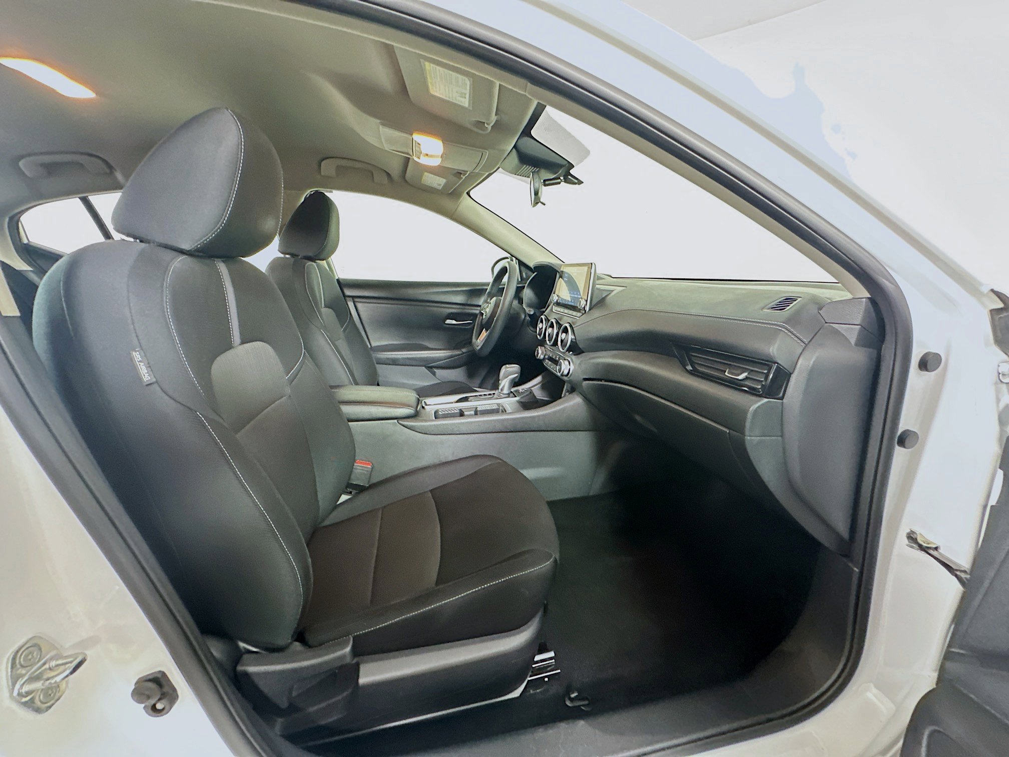 Used 2024 Nissan Sentra SV image 28