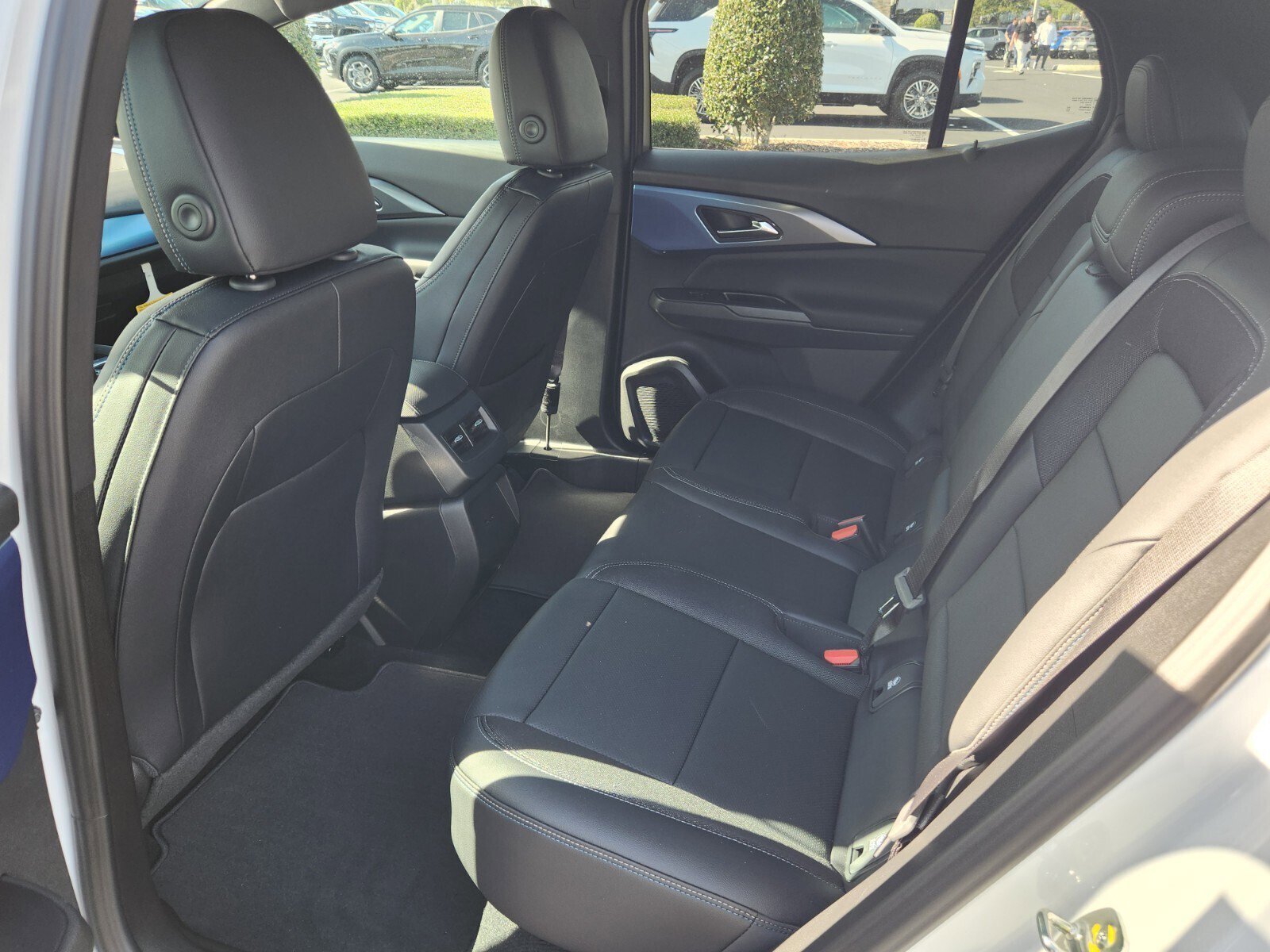 New 2026 Chevrolet Equinox EV LT image 6