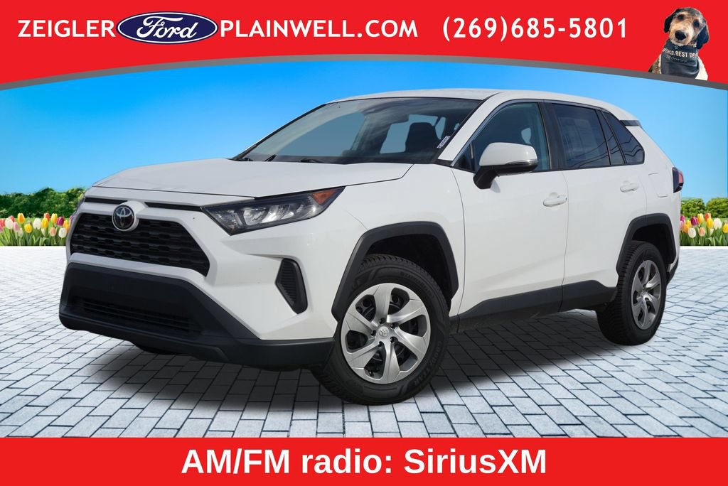 Used 2022 Toyota RAV4 LE AWD/4WD image 1