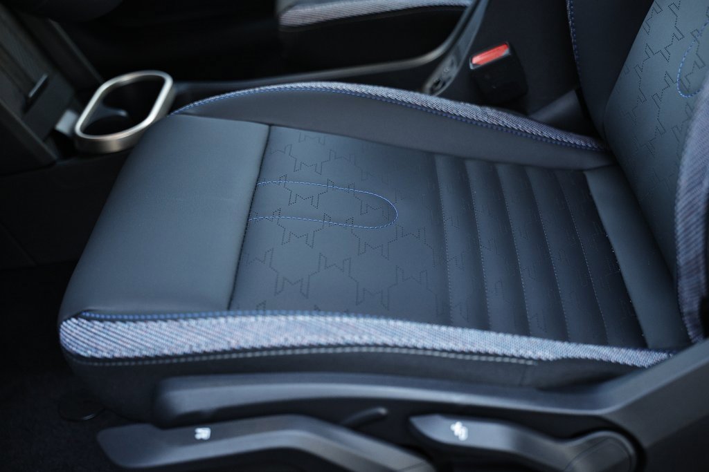 New 2026 MINI Cooper 2-Door Hardtop image 22