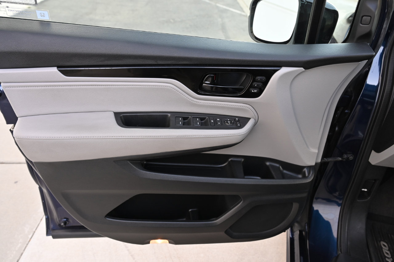 Used 2018 Honda Odyssey Elite image 43