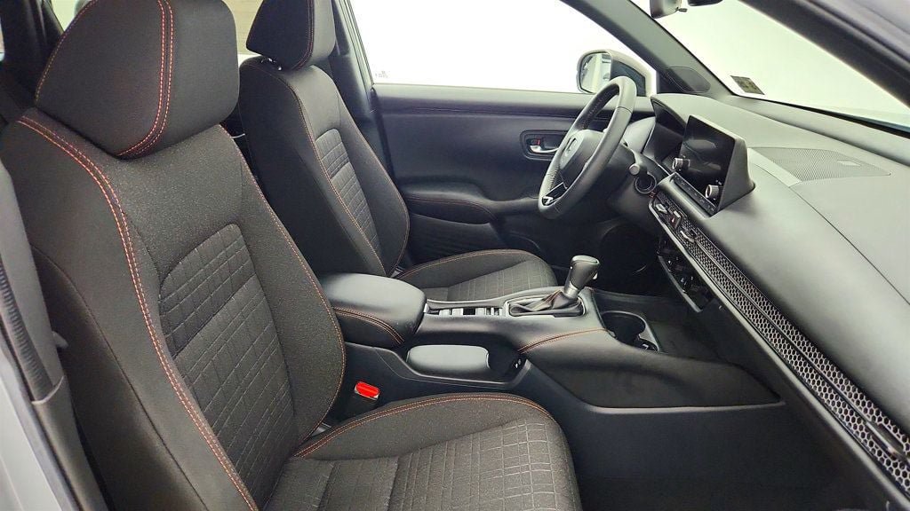Used 2024 Honda HR-V Sport image 22