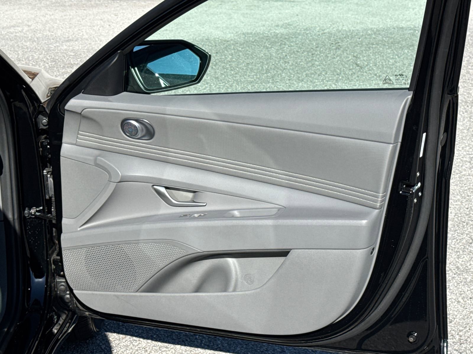 Certified 2025 Hyundai Elantra SEL image 14