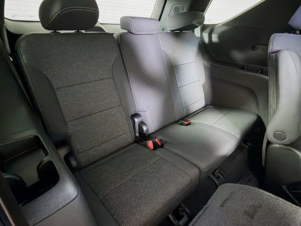 New 2026 Chevrolet Traverse LT w/ LPO, Floor Liner Package AWD/4WD image 22