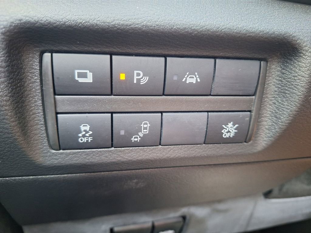 Used 2024 Nissan Kicks S image 12