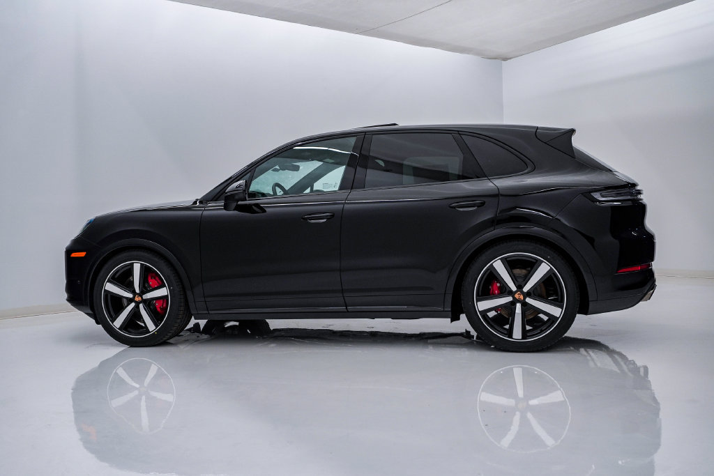 New 2026 Porsche Cayenne S AWD/4WD image 2