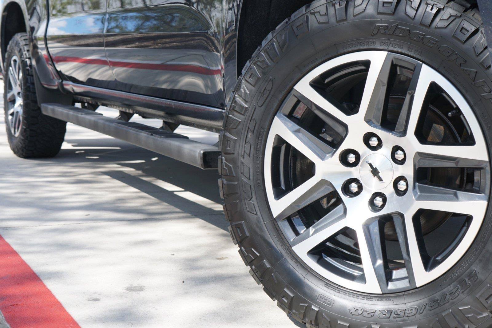 Used 2020 Chevrolet Silverado 1500 LT Trail Boss AWD/4WD image 2