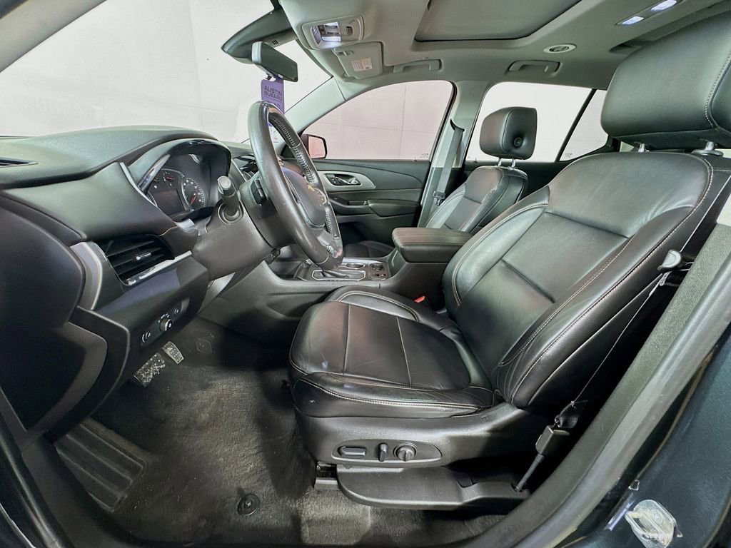 Used 2019 Chevrolet Traverse RS w/ LPO, Floor Liner Package AWD/4WD image 24