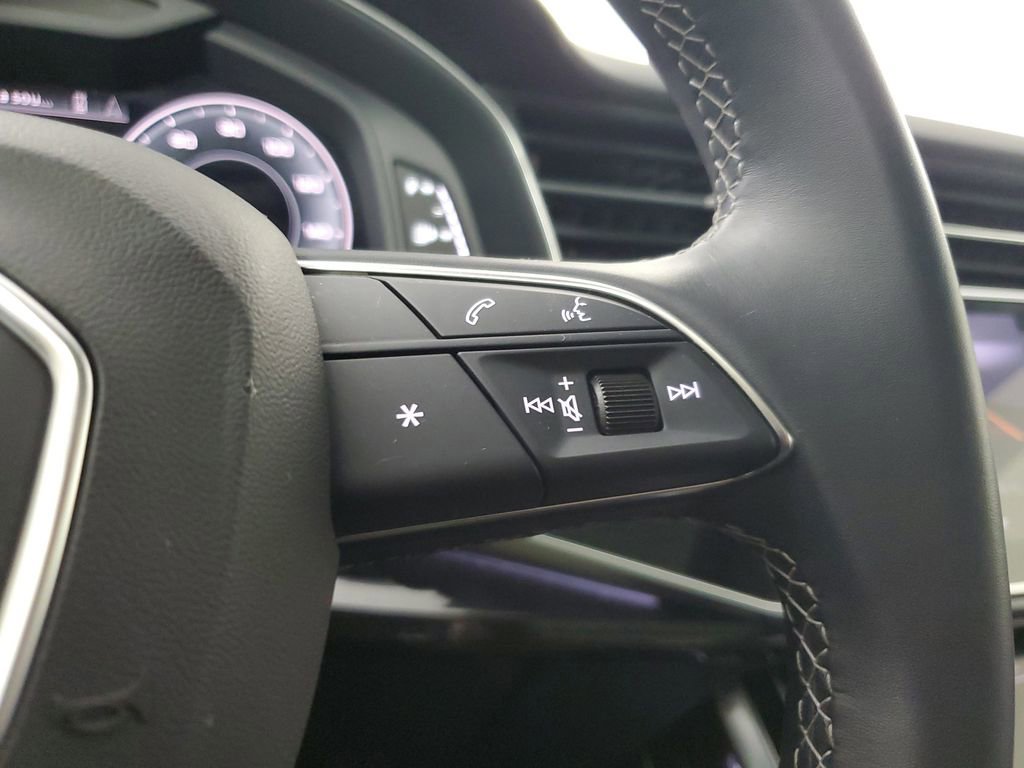 Used 2025 Audi Q7 2.0T Premium w/ Convenience Package AWD/4WD image 25