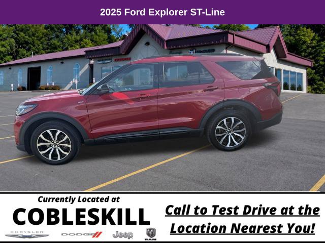 Used 2025 Ford Explorer ST-Line AWD/4WD image 6