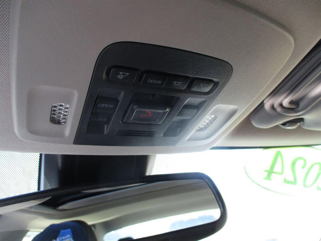 Used 2024 Toyota Camry SE w/ Cold Weather Package image 15