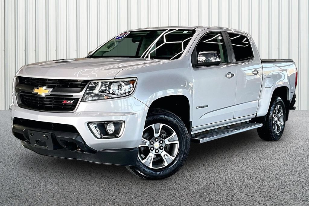 Used 2017 Chevrolet Colorado Z71 AWD/4WD image 3
