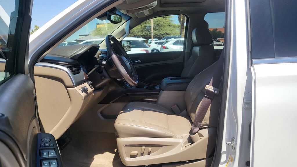 Used 2017 Chevrolet Suburban LT RWD image 33