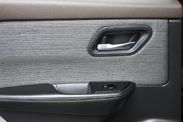 Used 2022 Nissan Rogue SV FWD image 13