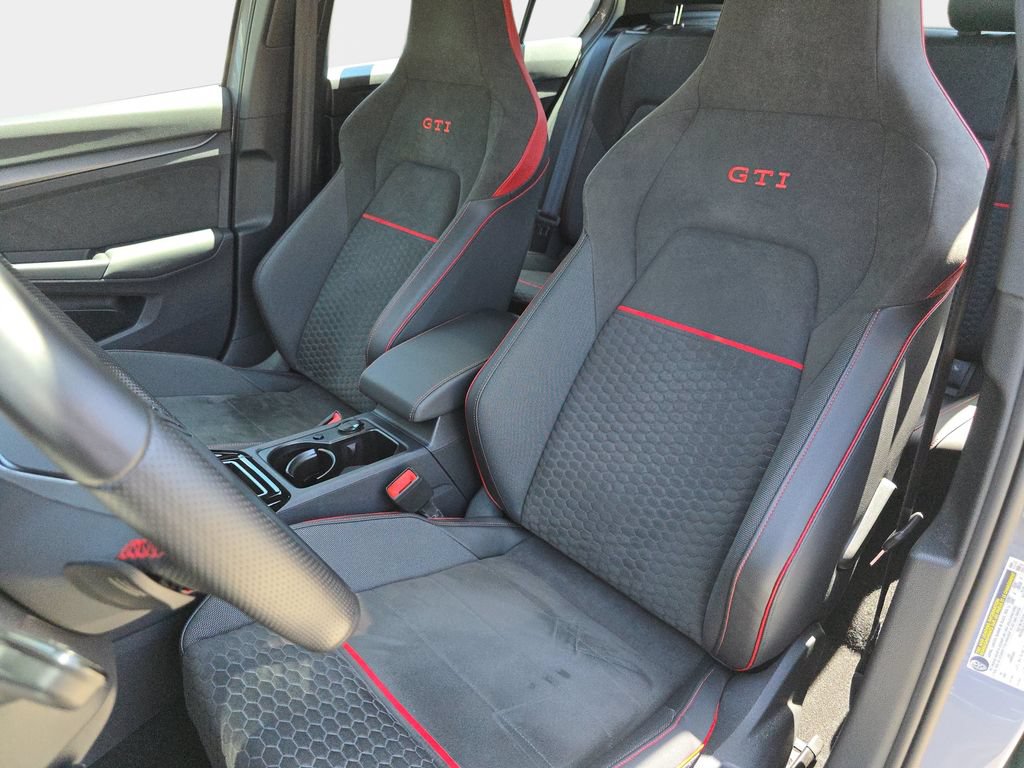 Used 2025 Volkswagen GTI SE FWD image 18