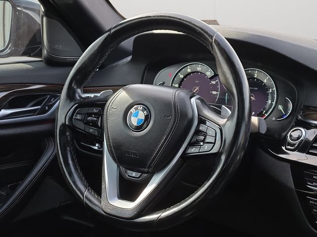 Used 2018 BMW 540i xDrive image 9