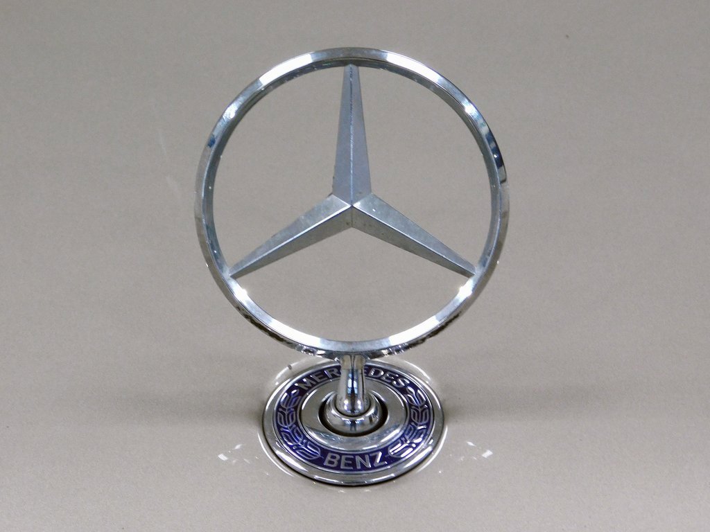 Used 1999 Mercedes-Benz E 320 4MATIC Sedan image 16