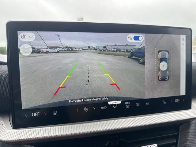 Used 2025 Ford Explorer ST-Line w/ ST-Line Street Pack AWD/4WD image 16