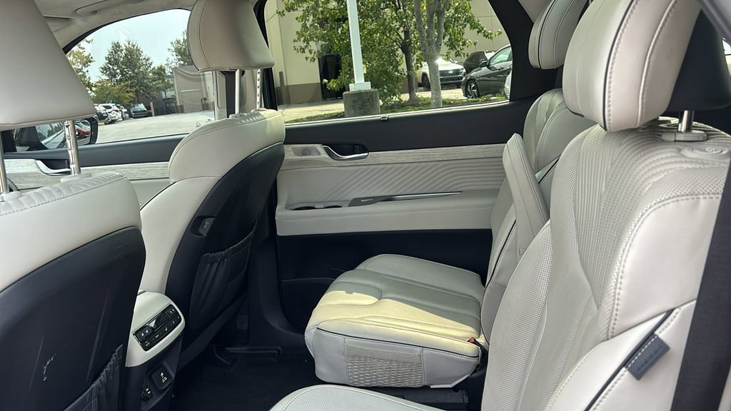 Used 2024 Hyundai Palisade Calligraphy image 29