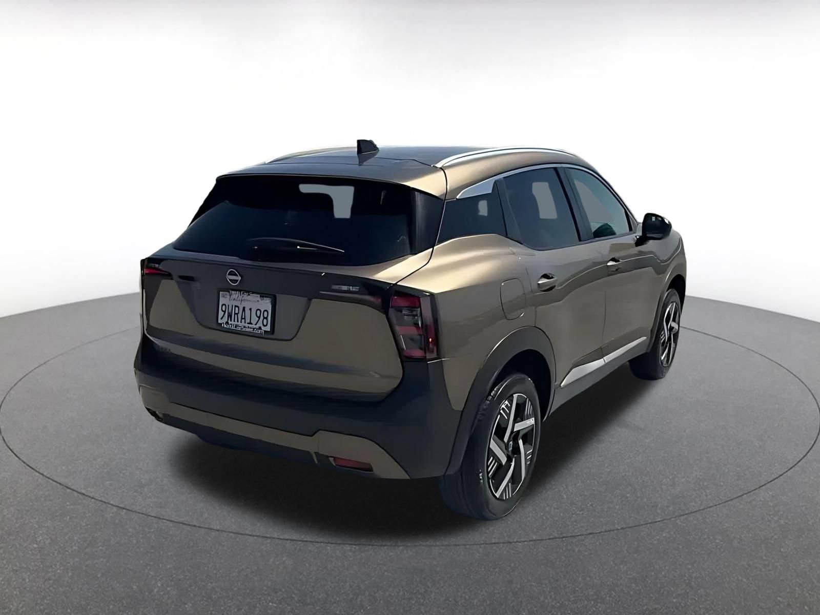 Used 2026 Nissan Kicks SV w/ Cold Weather Package FWD image 13