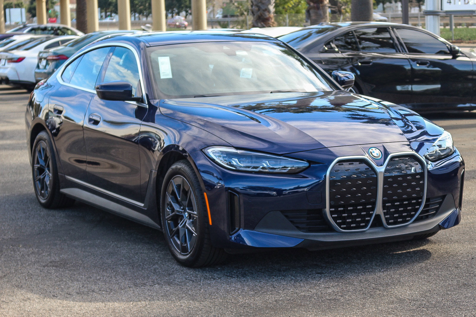 Certified 2024 BMW i4 eDrive35 w/ Convenience Package image 3