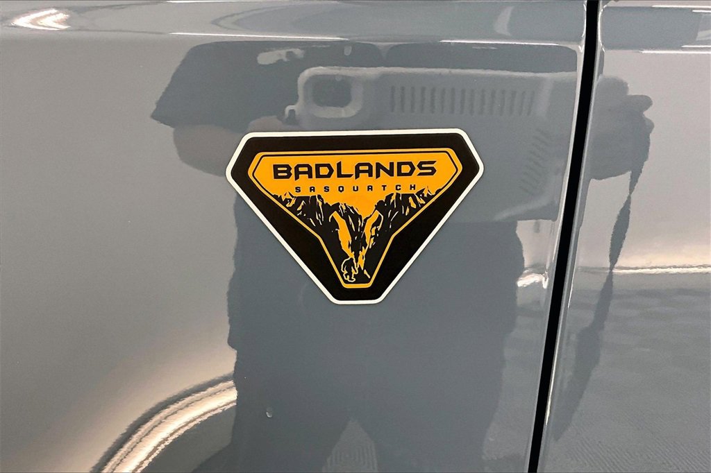 Used 2022 Ford Bronco Badlands w/ Sasquatch Package image 7