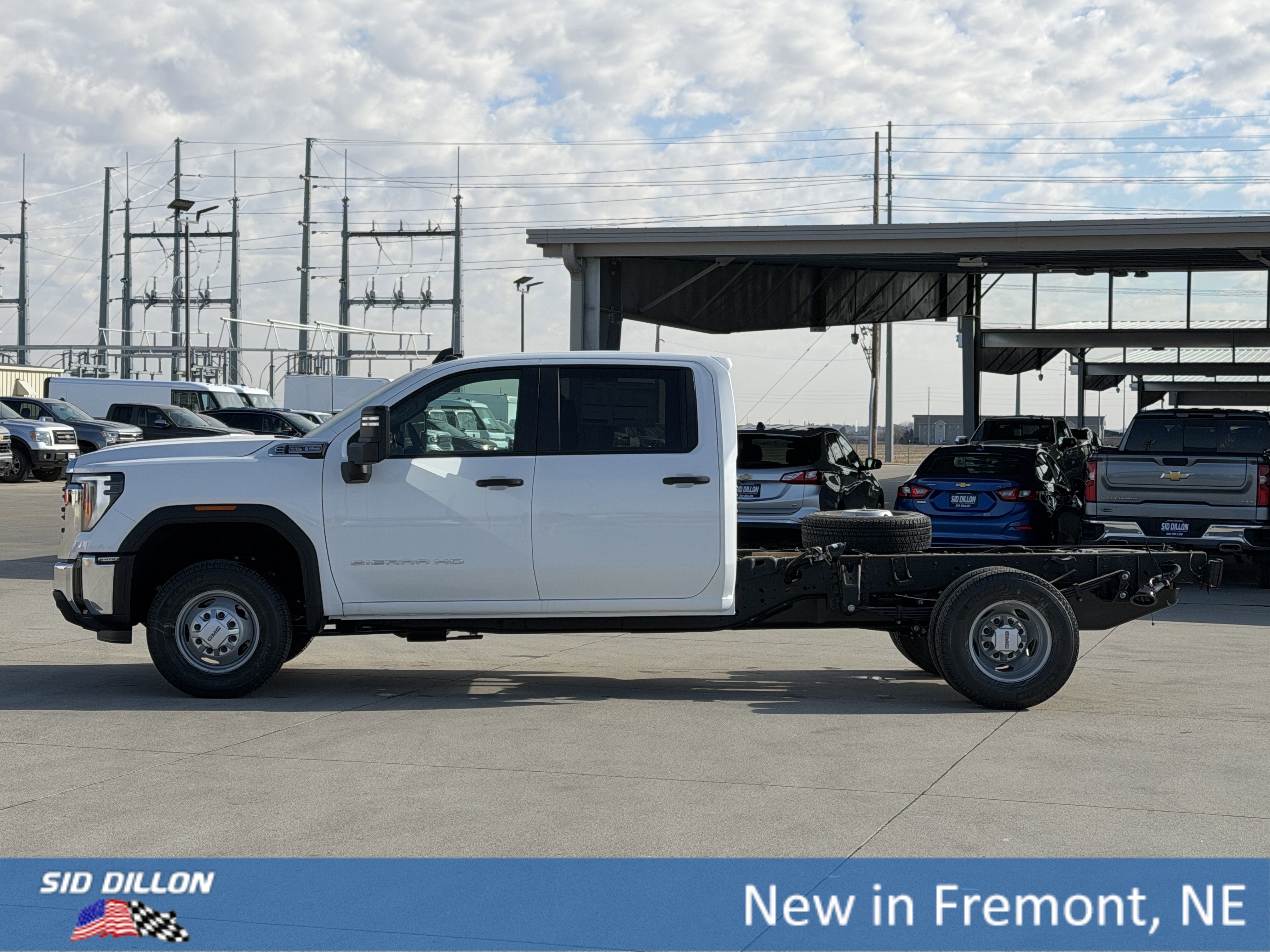 New 2026 GMC Sierra 3500 Pro w/ Convenience Package image 8