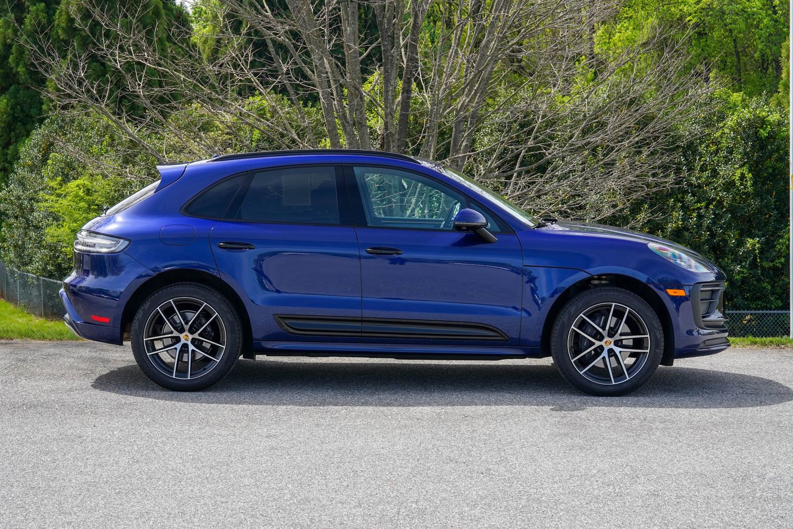 Certified 2025 Porsche Macan image 8