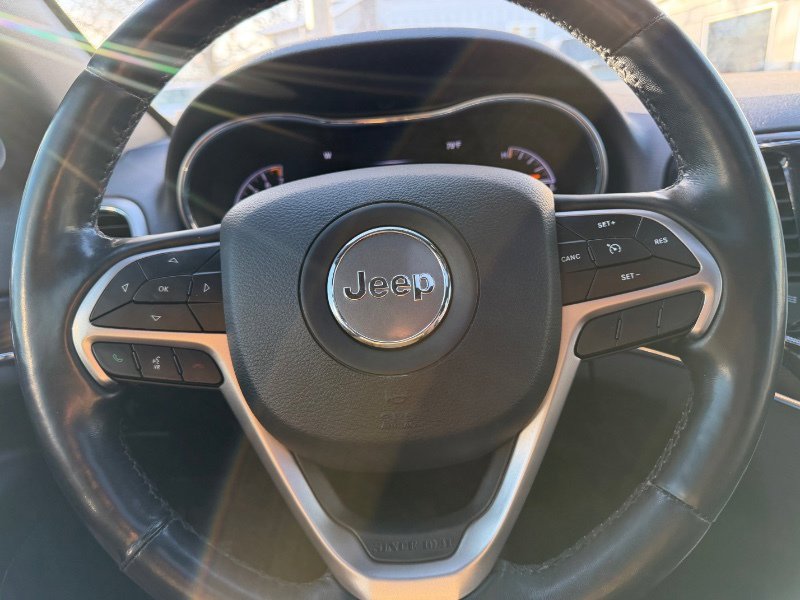 Used 2020 Jeep Grand Cherokee Limited image 3