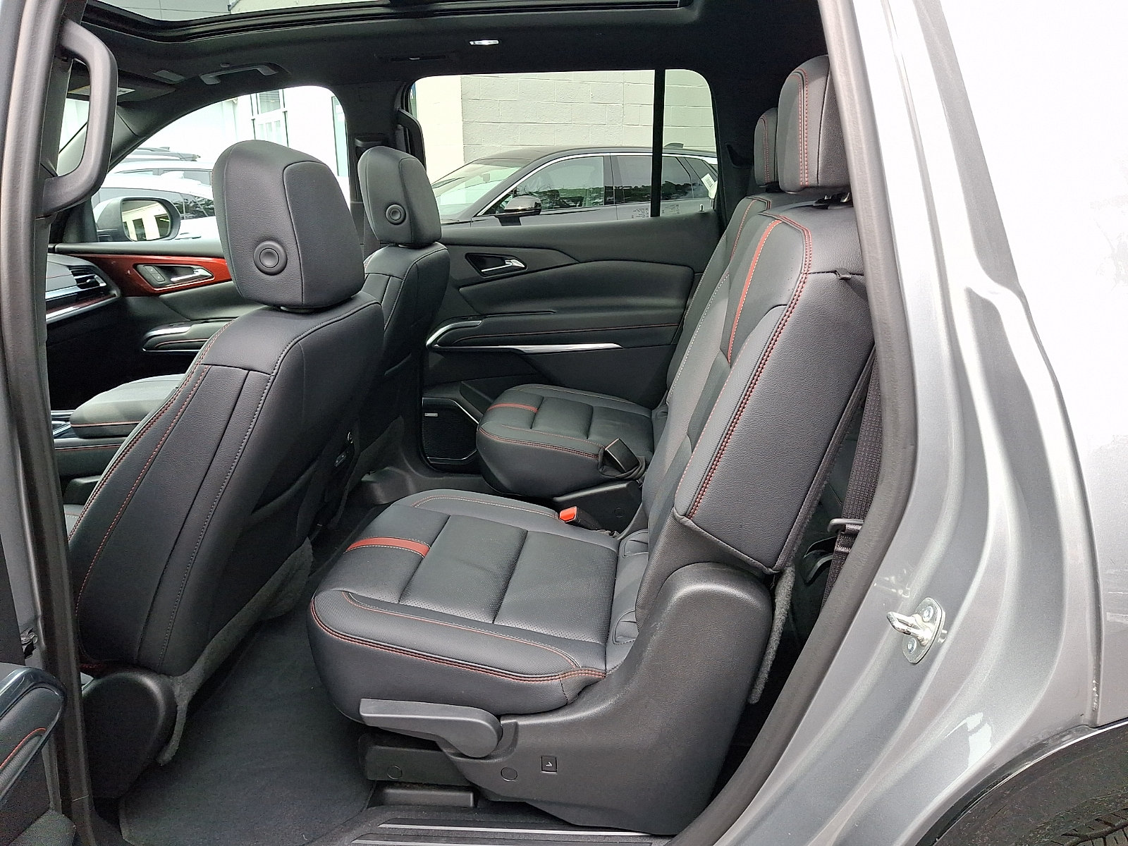 Certified 2024 Chevrolet Traverse RS AWD/4WD image 11