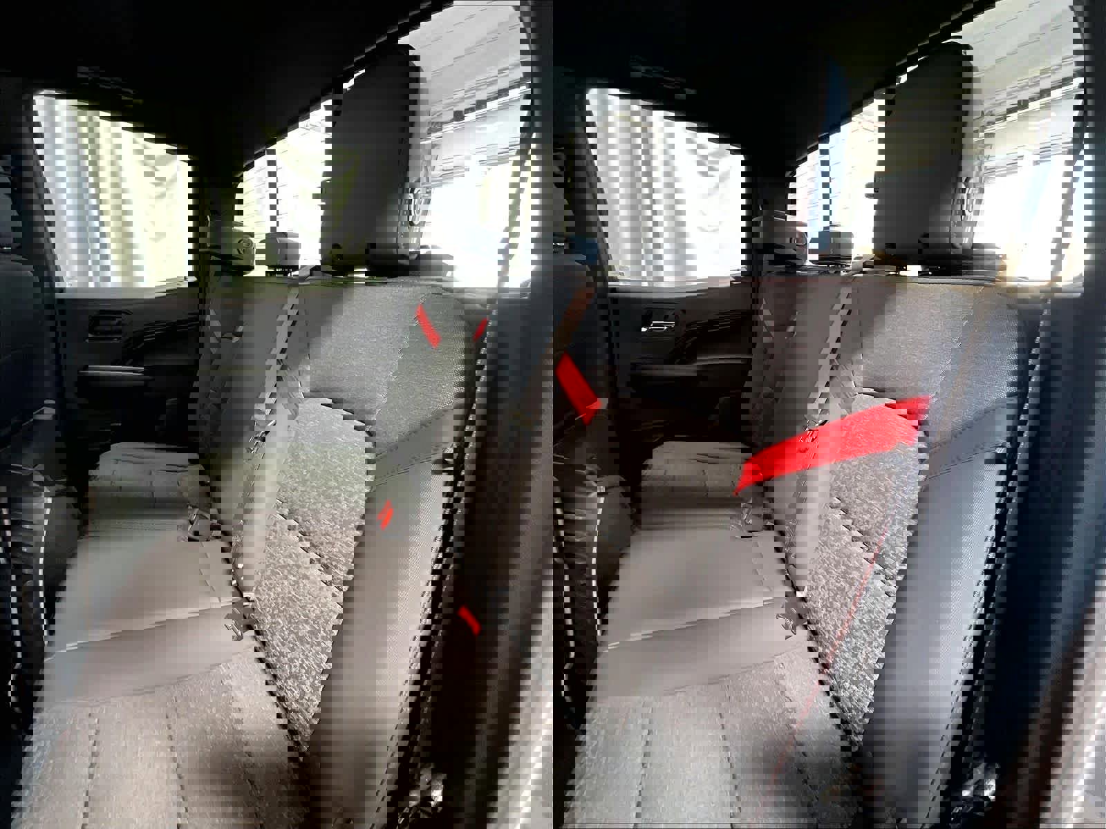 Used 2024 Chevrolet Colorado Z71 w/ Z71 Convenience Package 2 image 15