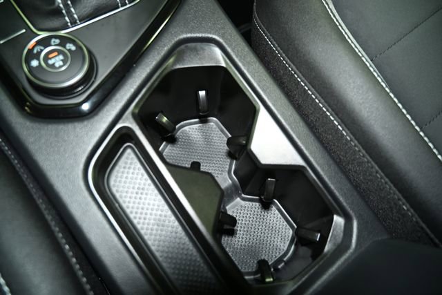 Used 2024 Volkswagen Taos SE image 31