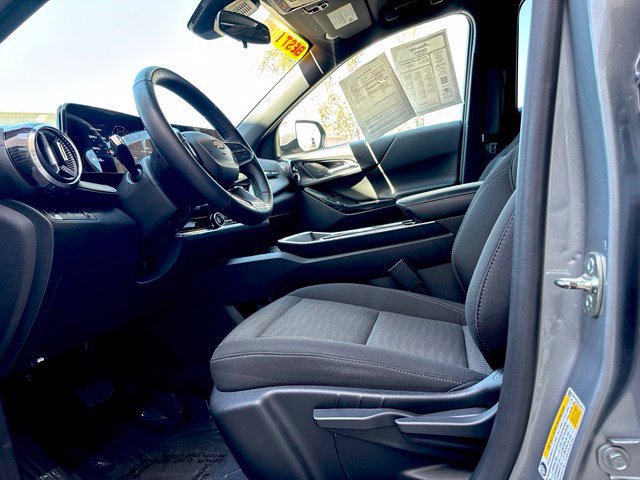 Used 2025 Chevrolet Equinox LT FWD image 13