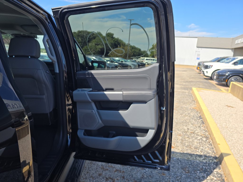 New 2025 Ford F150 Lightning Flash image 18