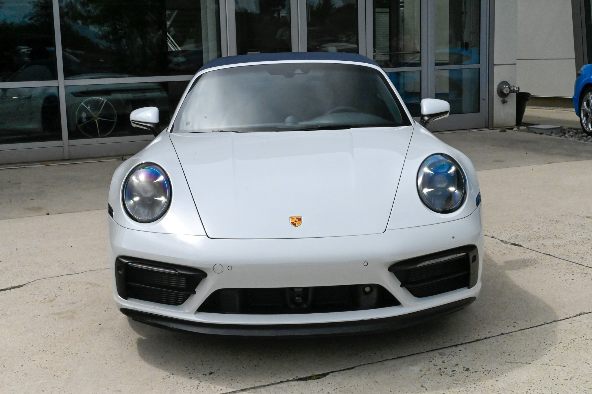 Used 2023 Porsche 911 Carrera 4 GTS AWD/4WD image 2