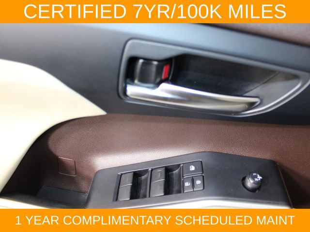 Used 2020 Toyota Highlander XLE AWD/4WD image 17