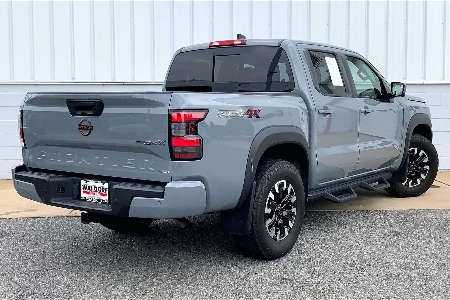 Used 2023 Nissan Frontier PRO-4X w/ Pro Convenience Package AWD/4WD image 17