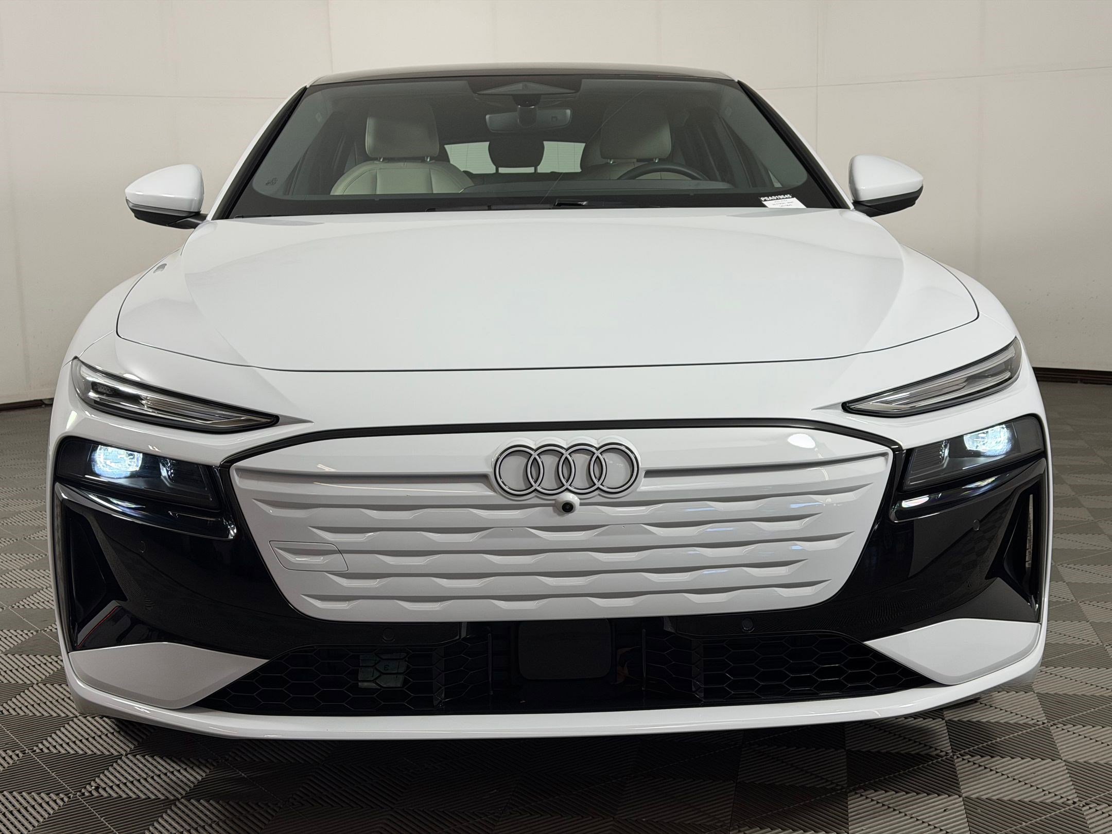Used 2025 Audi A6 e-tron Premium w/ Convenience Package RWD image 6