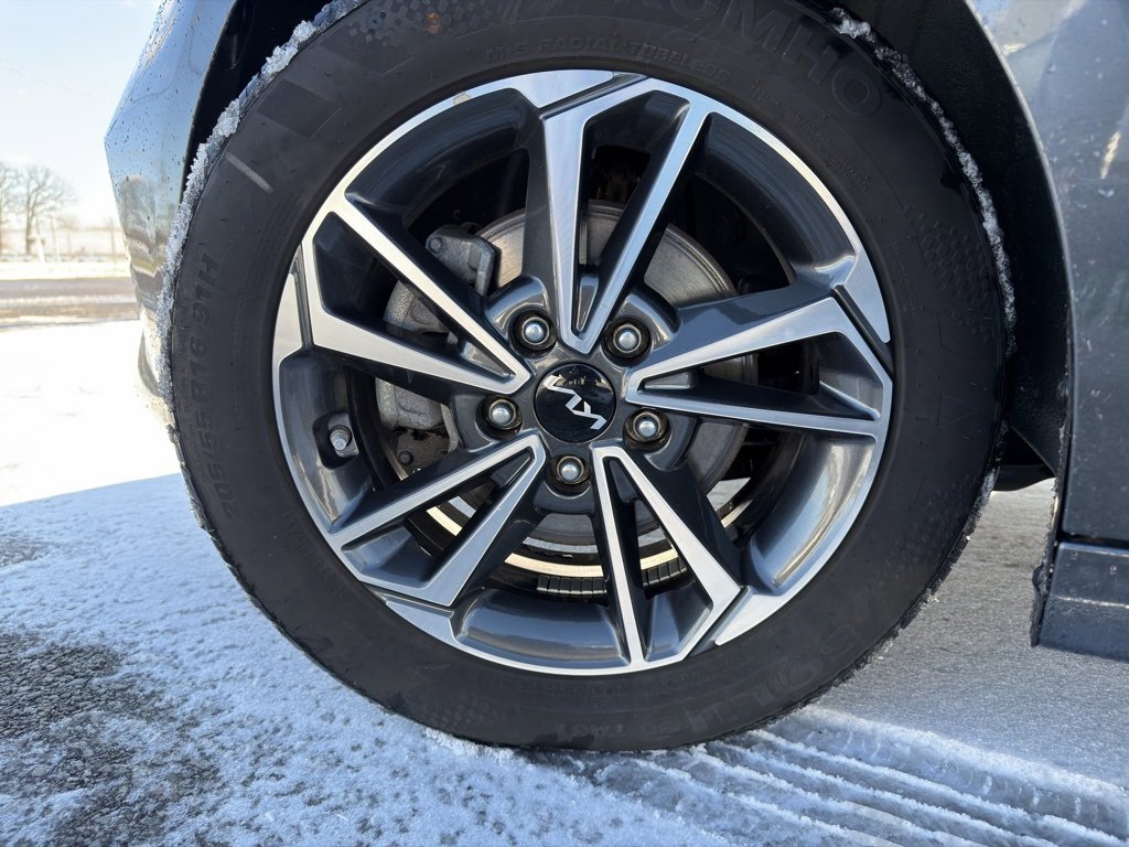 Used 2023 Kia Forte LXS w/ LXS Technology Package image 18