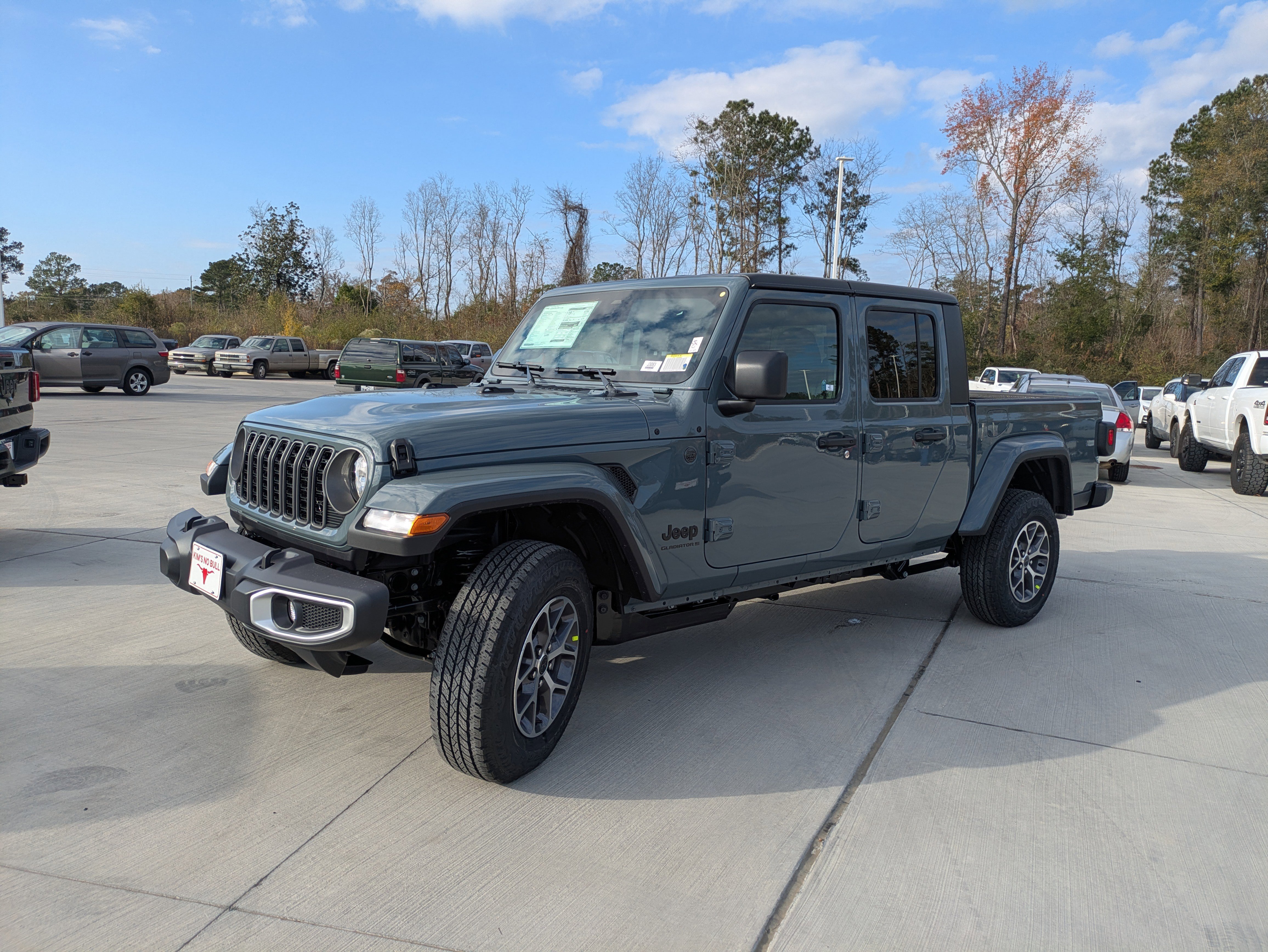 New 2026 Jeep Gladiator Sport AWD/4WD image 3