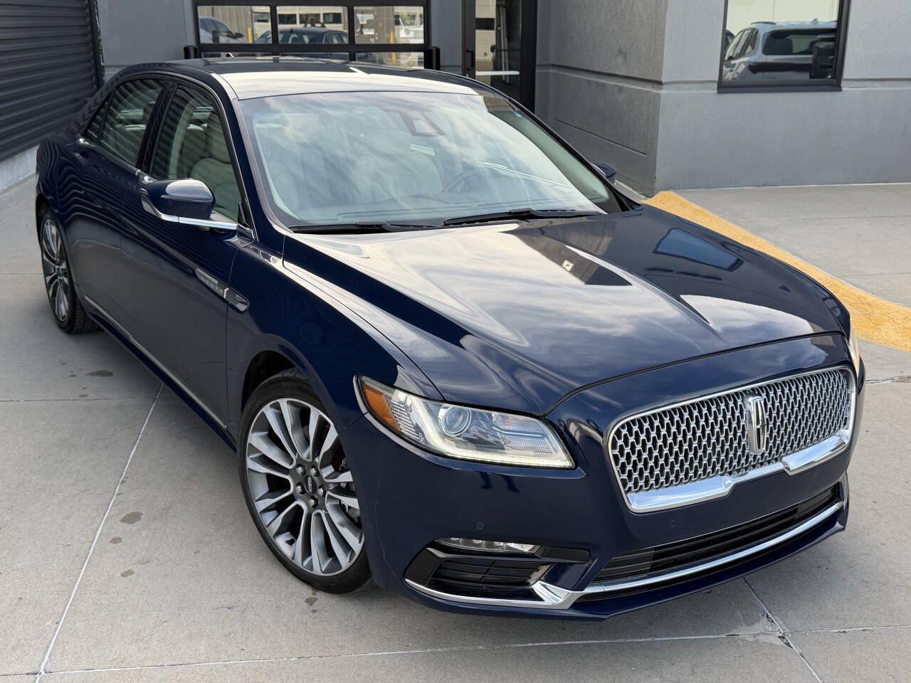 Used 2018 Lincoln Continental Reserve w/ Continental Climate Package AWD/4WD image 6