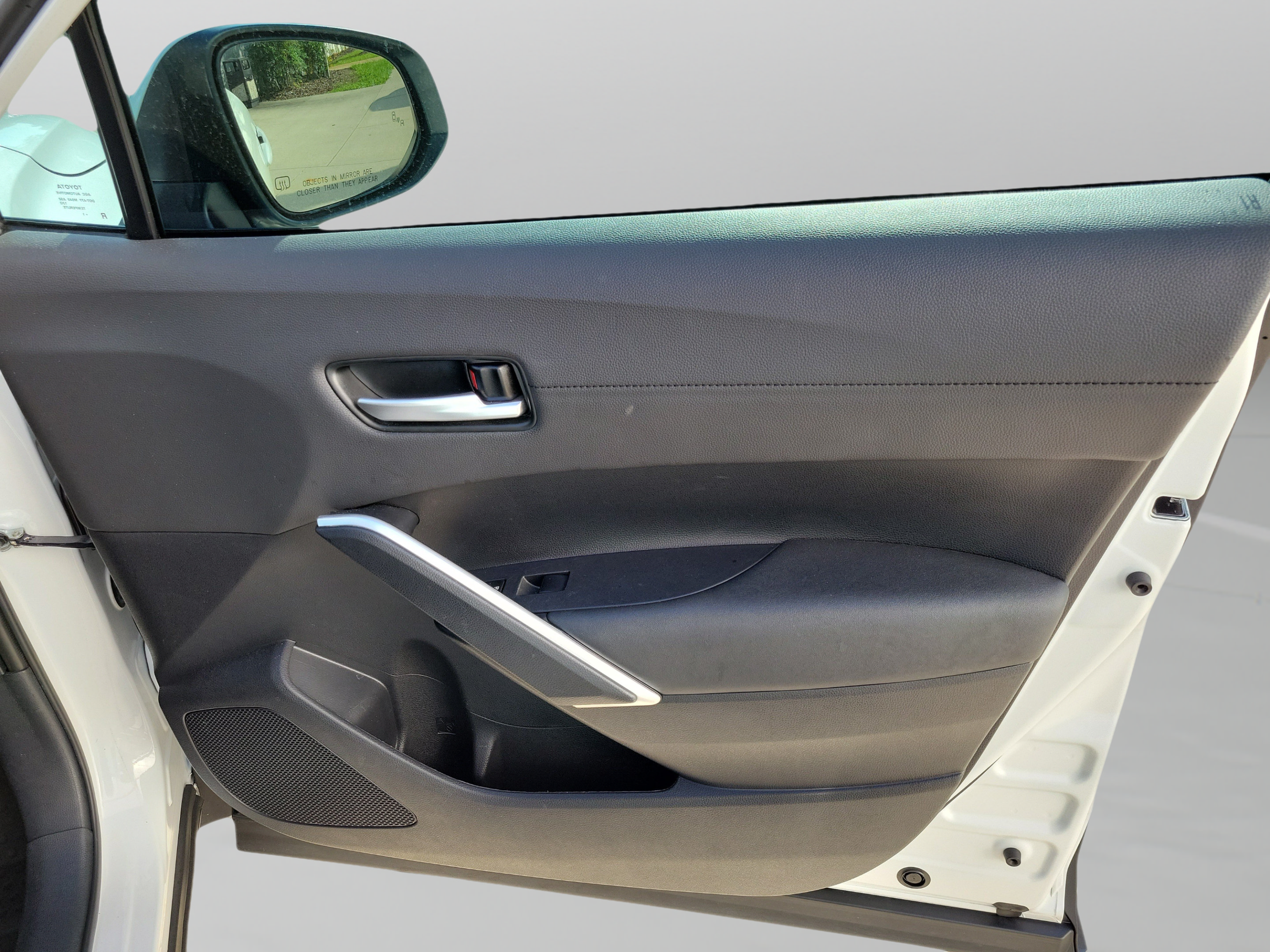 Used 2023 Toyota Corolla Cross AWD Hybrid w/ Convenience Package image 25
