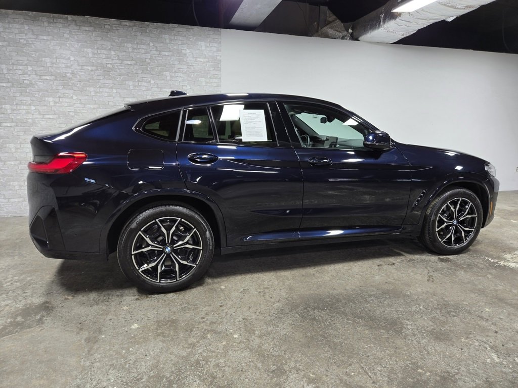 Used 2023 BMW X4 xDrive30i w/ M Sport Package image 3
