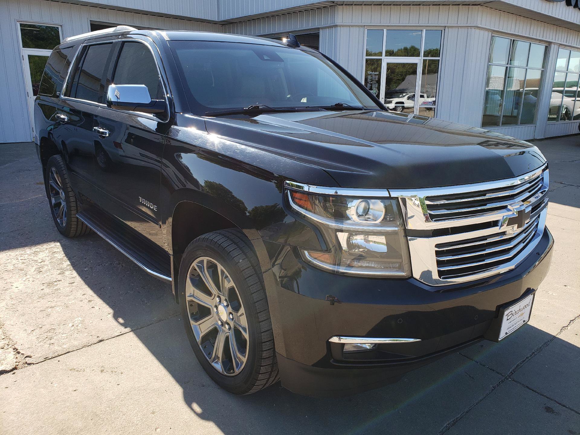 Used 2016 Chevrolet Tahoe LTZ AWD/4WD image 3