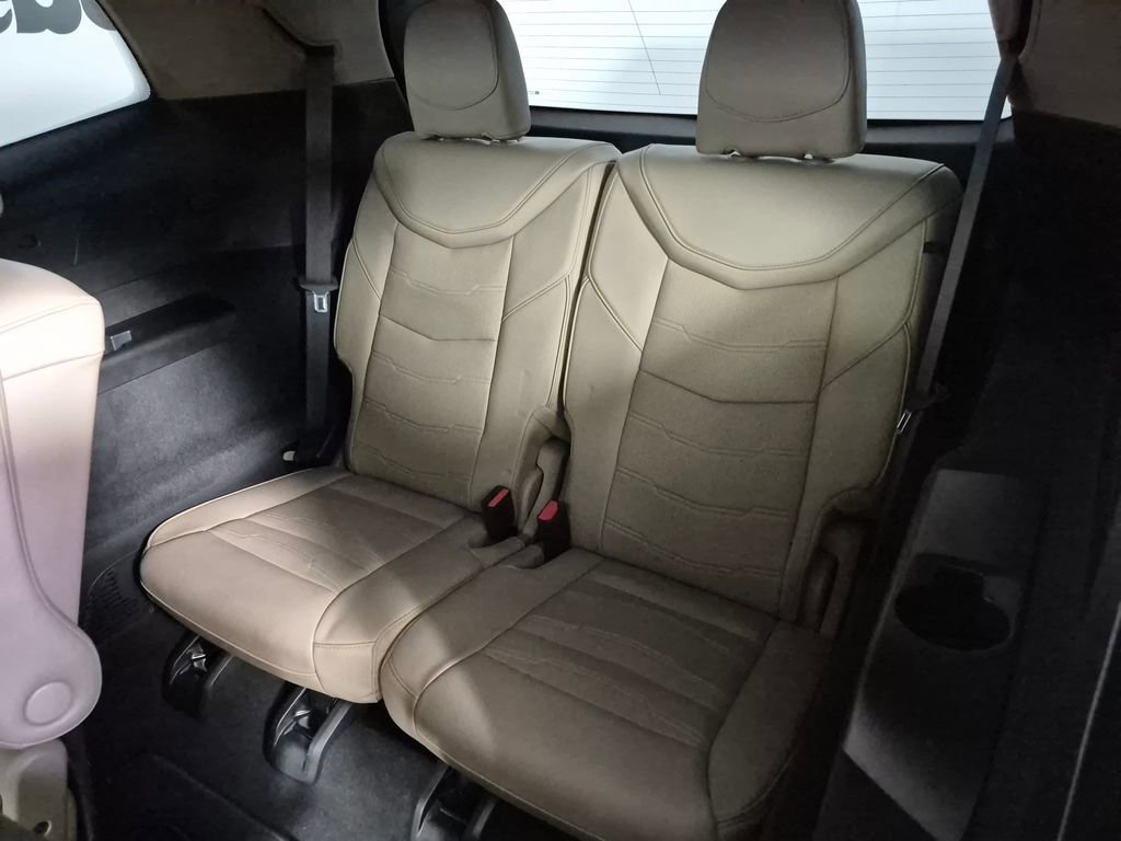 Used 2024 Cadillac XT6 Sport w/ Platinum Package image 26