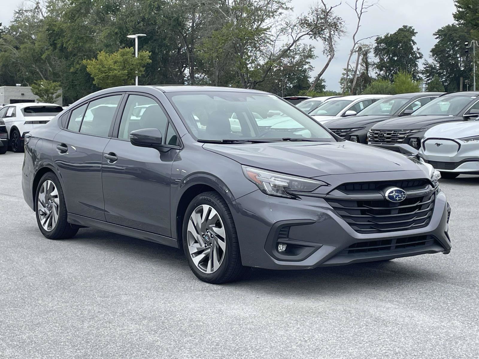 Used 2025 Subaru Legacy Limited AWD/4WD image 1